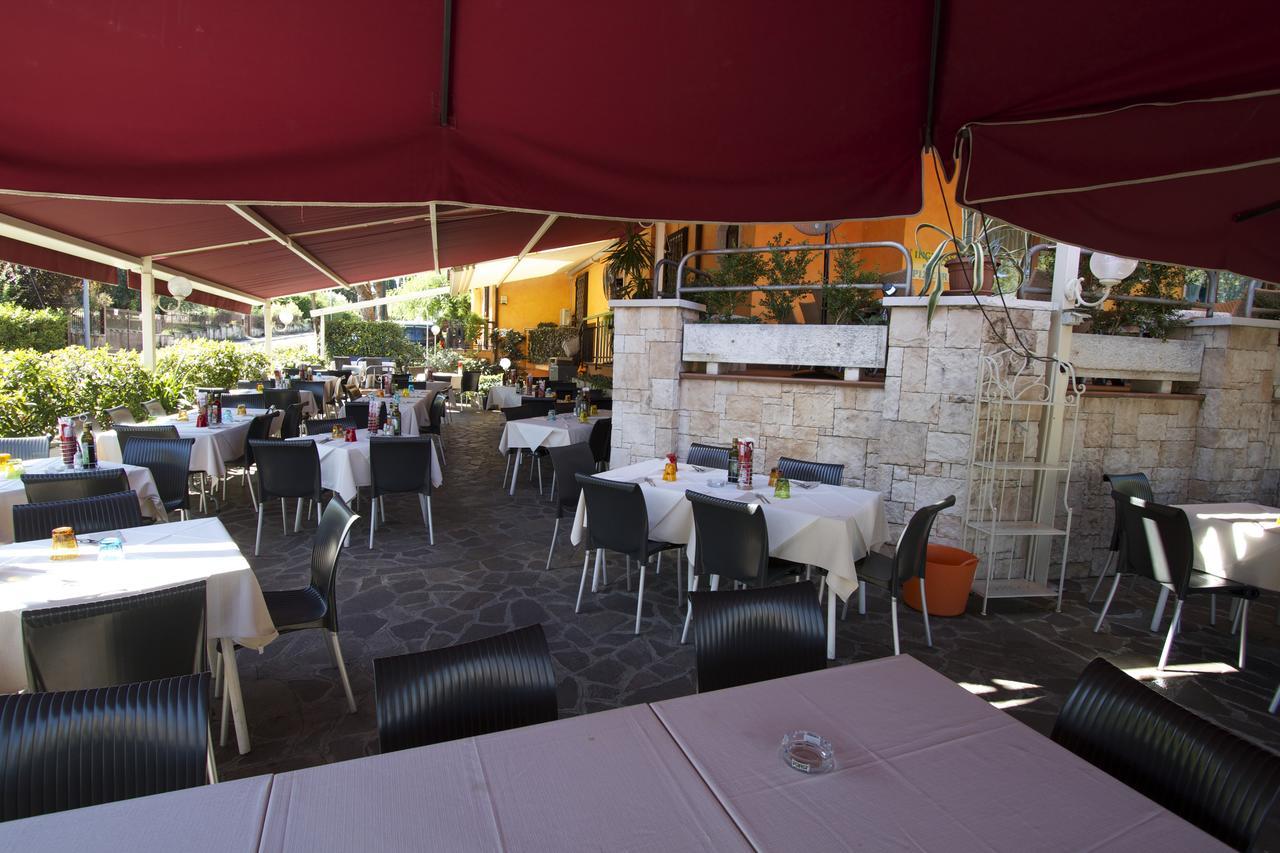 Albergo Tavernetta Castelnuovo del Garda Exterior foto